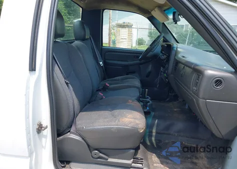 2006 Chevrolet Silverado 1500 Work Truck z USA, uszkodzony, nr VIN 3GCEC14X16G147393